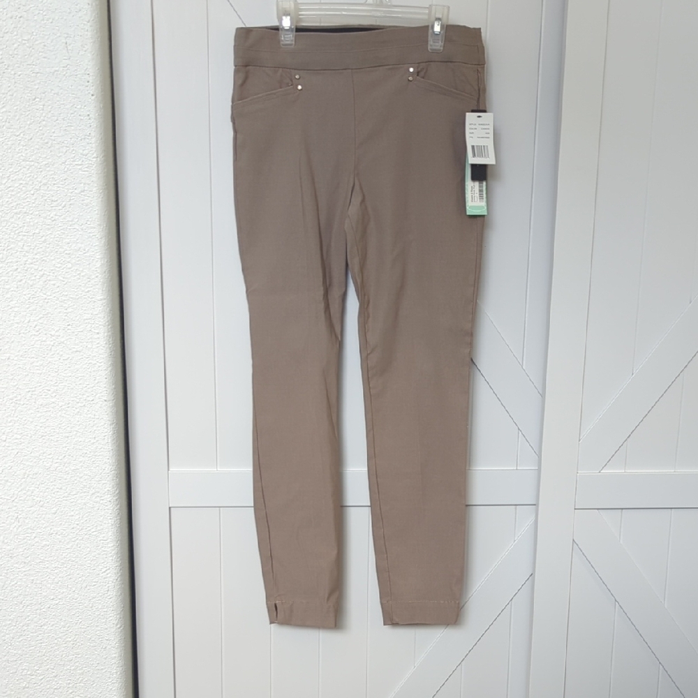 Violets & Roses Size 6/28 Tapered Taupe Pant